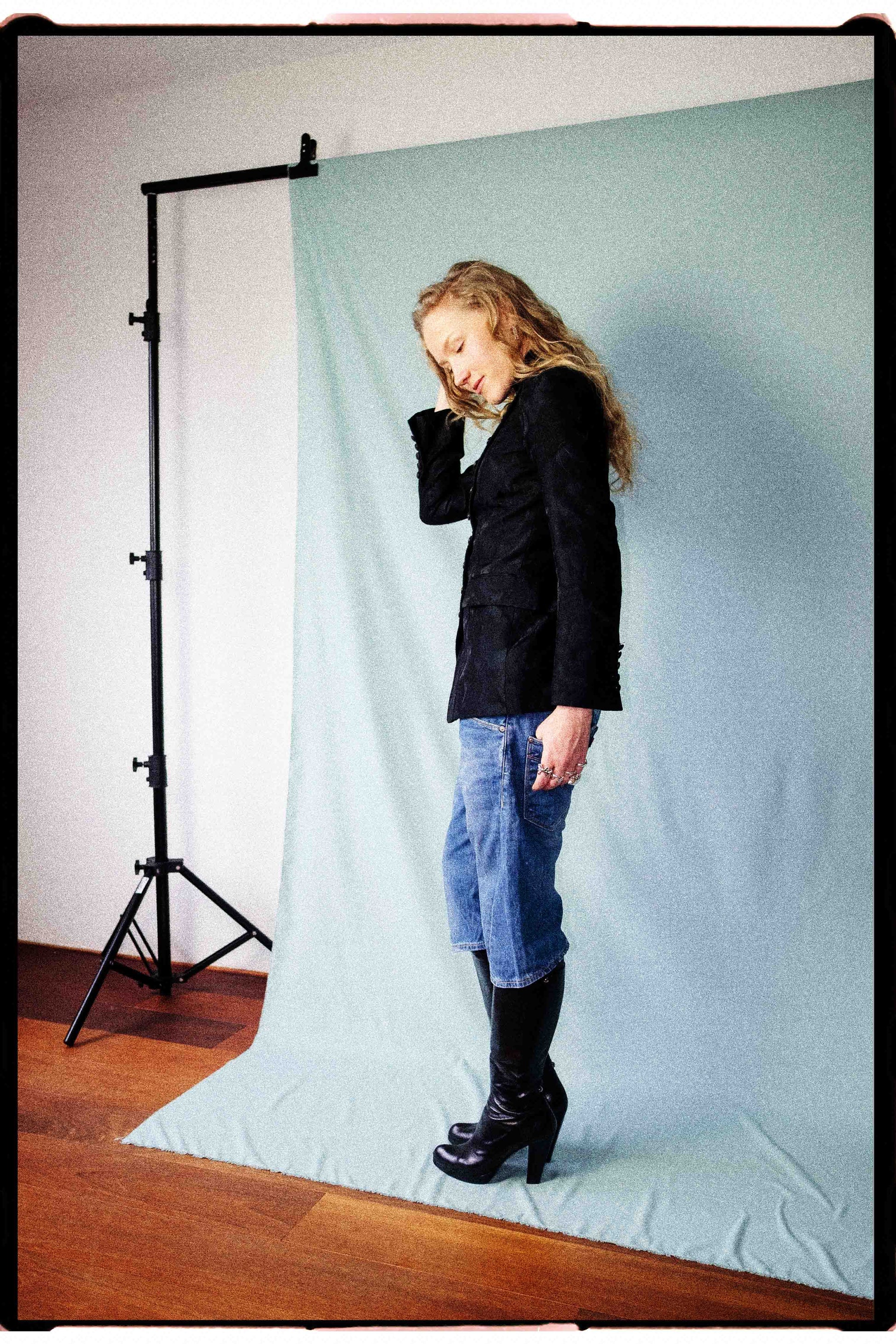 Gucci black wool blazer side view Italian tailoring