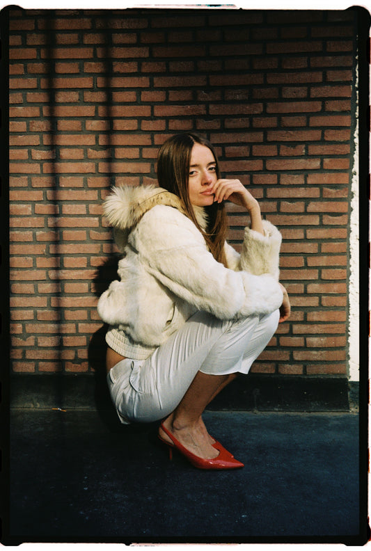 Miu Miu red patent leather slingback pumps with pointed toe and low heel, size 39, made in Italy