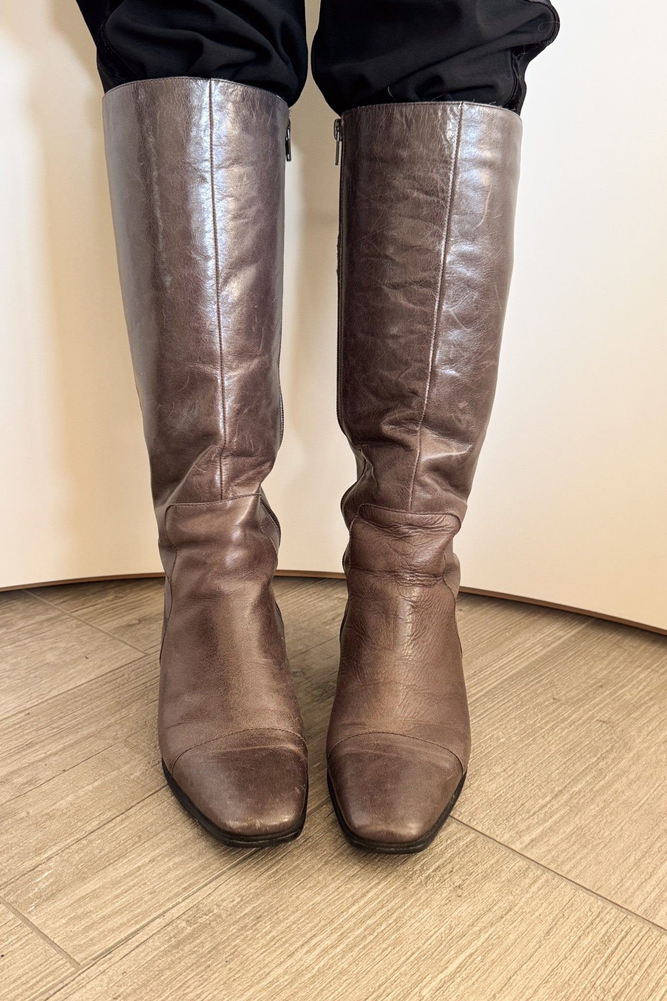 Vintage slouchy Italian leather boots