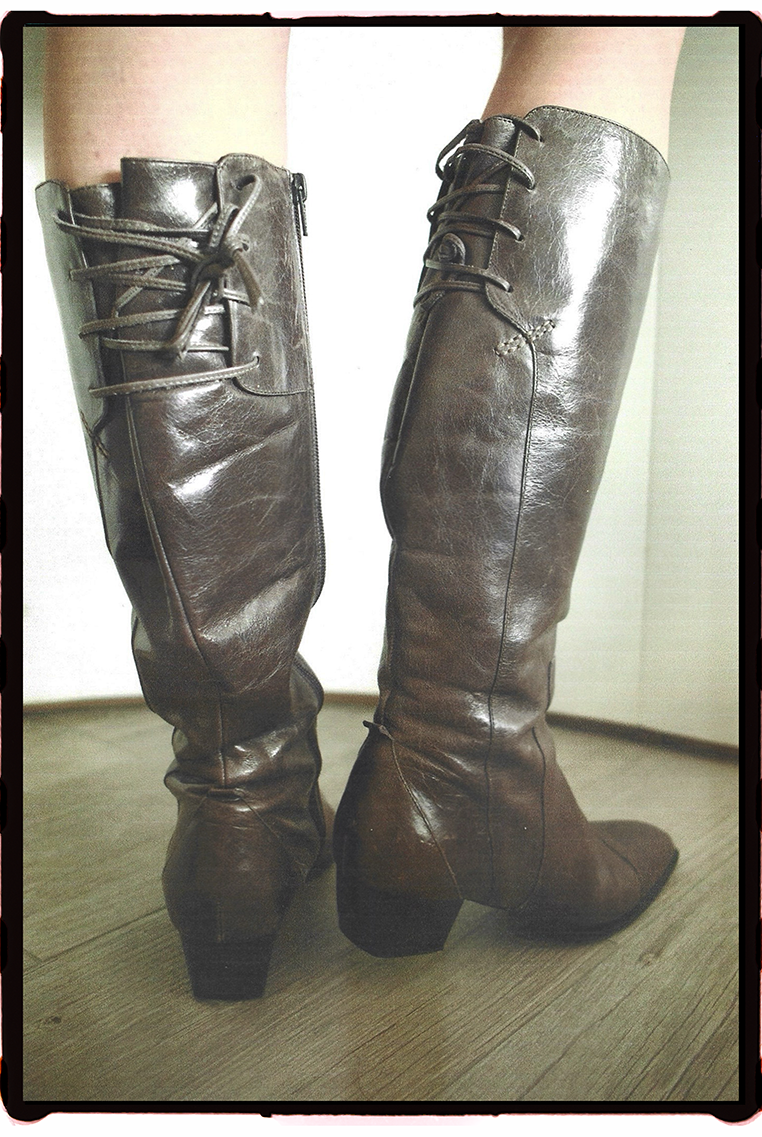 Vintage slouchy Italian leather boots